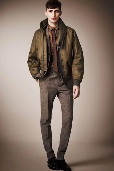 Look 17